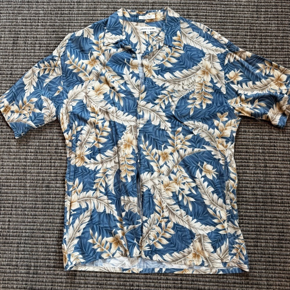 Vintage Pierre Cardin Blue and Cream Casual Shirt 100% Rayon